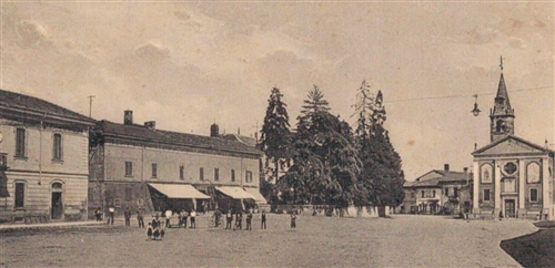 "Con lattuale stato democratico e con i sentimenti di tutta la popolazione. Lomello dalla Liberazione allentrata in vigore della Costituzione" 
ex chiesa di San Rocco dal 18 al 21 aprile c.a. , poi sarà trasferita nei locali della Biblioteca Comunale Opicino de Canistris per le due settimane successive.